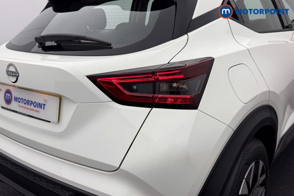 Nissan Juke Acenta Premium Manual Petrol SUV - Stock Number (1540411) - 24th supplementary image