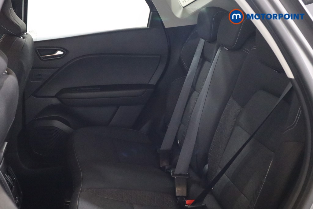 Renault Captur Iconic Manual Petrol SUV - Stock Number (1541349) - 9th supplementary image