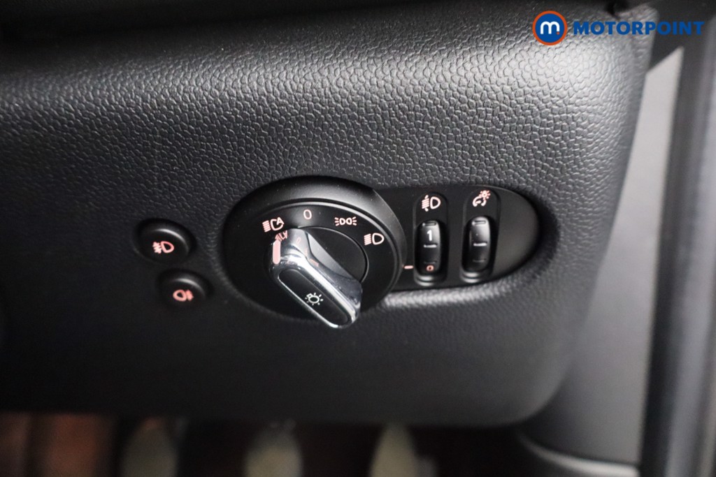 Mini Hatchback Cooper Exclusive Manual Petrol Hatchback - Stock Number (1541586) - 12th supplementary image
