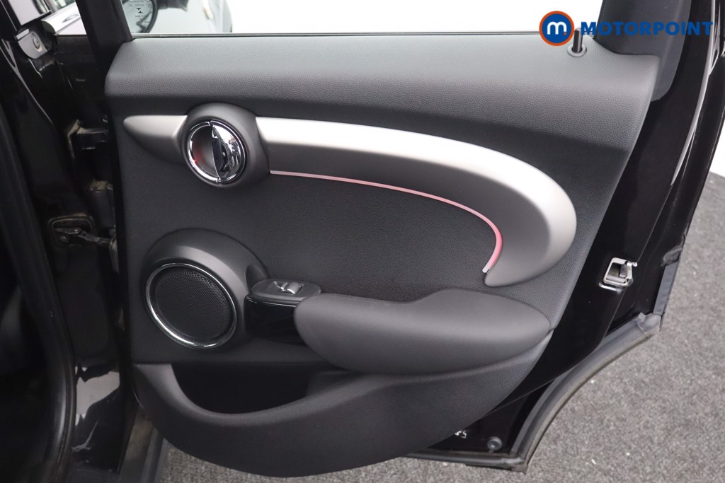 Mini Hatchback Cooper Exclusive Manual Petrol Hatchback - Stock Number (1541586) - 16th supplementary image