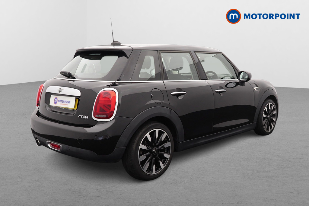 Mini Hatchback Cooper Exclusive Manual Petrol Hatchback - Stock Number (1541586) - Drivers side rear corner
