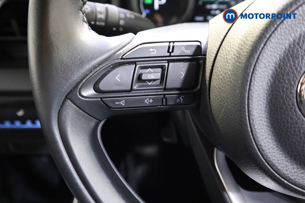 Toyota Yaris Design Automatic Petrol-Electric Hybrid Hatchback - Stock Number (1541631) - 3rd supplementary image