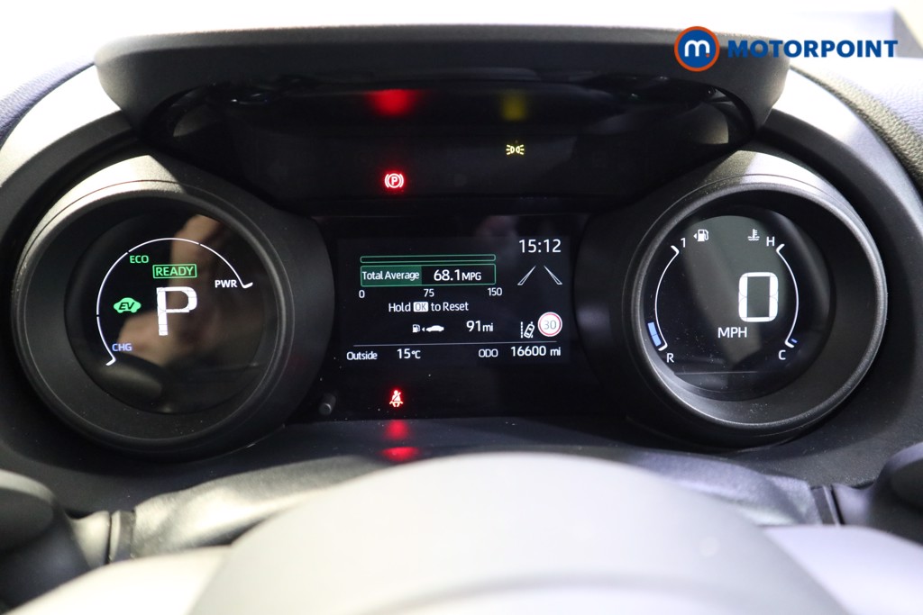 Toyota Yaris Design Automatic Petrol-Electric Hybrid Hatchback - Stock Number (1541631) - 5th supplementary image