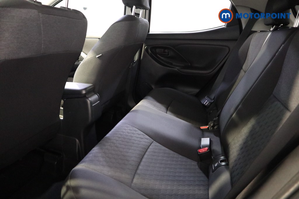 Toyota Yaris Design Automatic Petrol-Electric Hybrid Hatchback - Stock Number (1541631) - 11th supplementary image