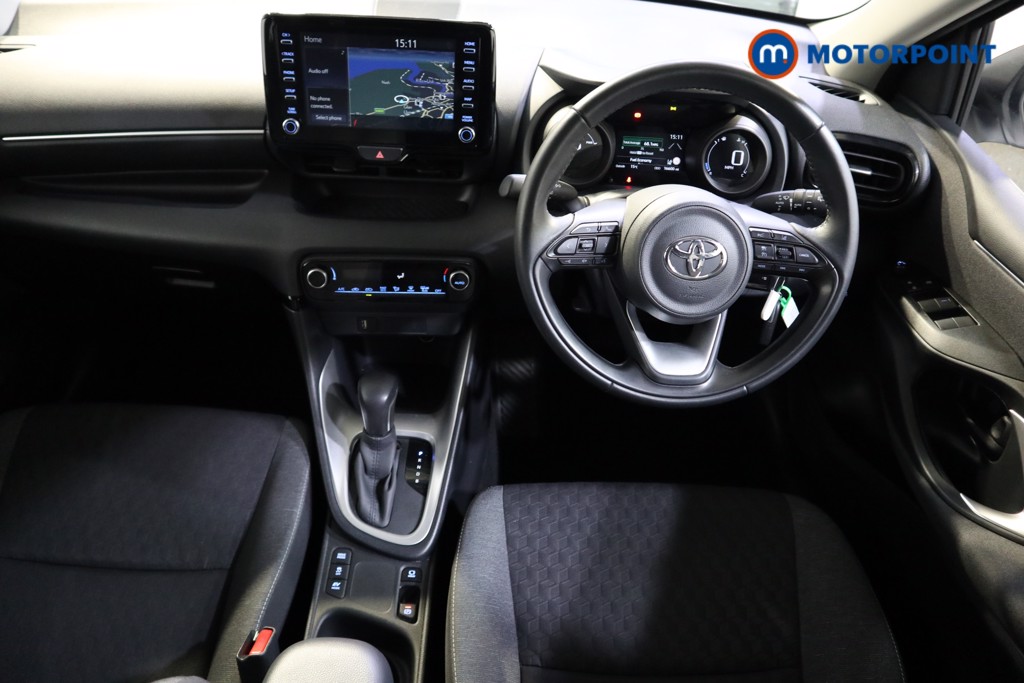Toyota Yaris Design Automatic Petrol-Electric Hybrid Hatchback - Stock Number (1541631) - 1st supplementary image