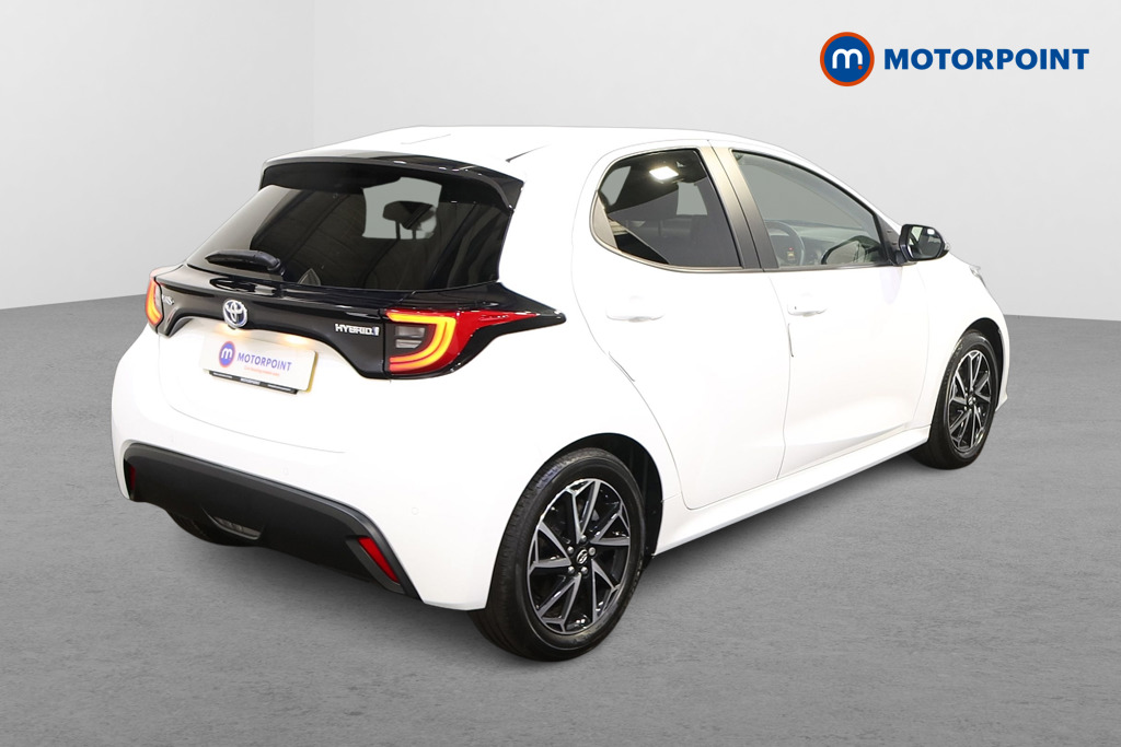 Toyota Yaris Design Automatic Petrol-Electric Hybrid Hatchback - Stock Number (1541631) - Drivers side rear corner