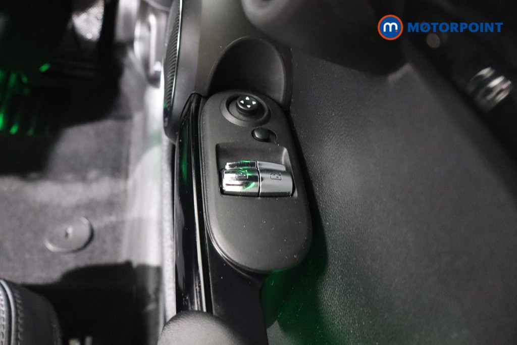 Mini Hatchback Cooper Exclusive Manual Petrol Hatchback - Stock Number (1542328) - 20th supplementary image