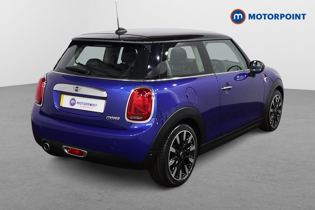 Mini Hatchback Cooper Exclusive Manual Petrol Hatchback - Stock Number (1542328) - Drivers side rear corner