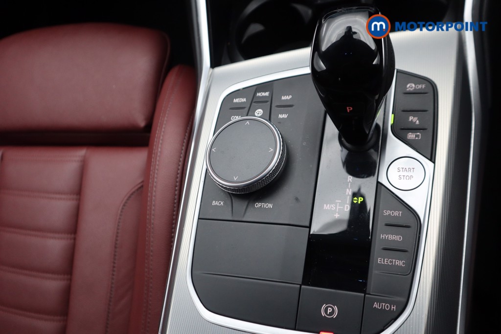BMW 3 Series Sport Pro Automatic Petrol Plug-In Hybrid Saloon - Stock Number (1542394) - 12th supplementary image