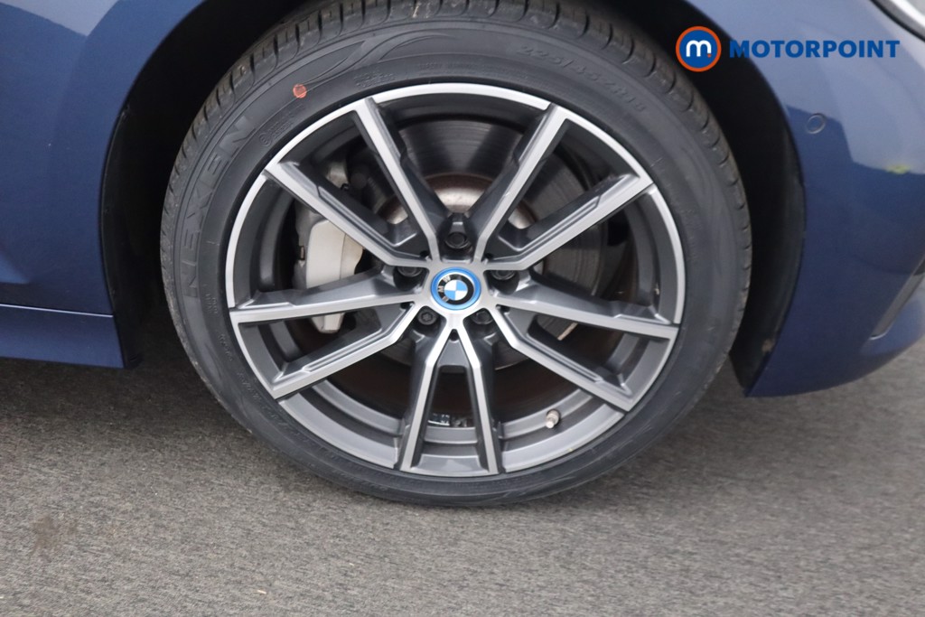 BMW 3 Series Sport Pro Automatic Petrol Plug-In Hybrid Saloon - Stock Number (1542394) - 22nd supplementary image