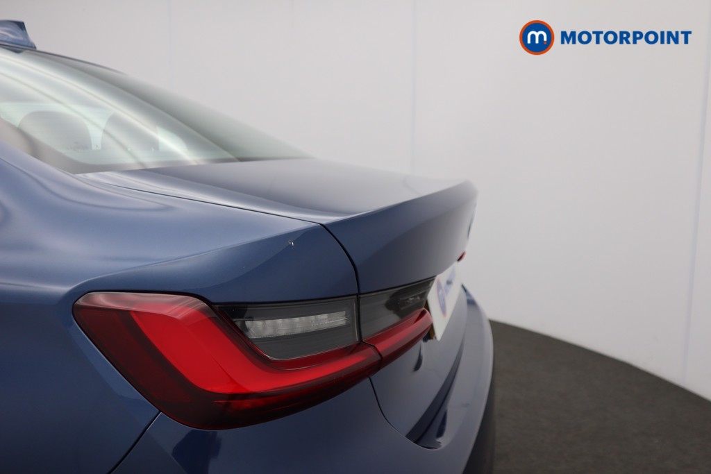 BMW 3 Series Sport Pro Automatic Petrol Plug-In Hybrid Saloon - Stock Number (1542394) - 28th supplementary image