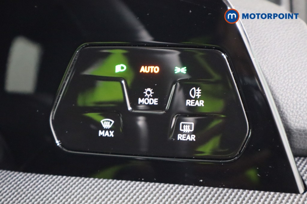 Volkswagen Golf R-Line Automatic Diesel Hatchback - Stock Number (1542409) - 20th supplementary image