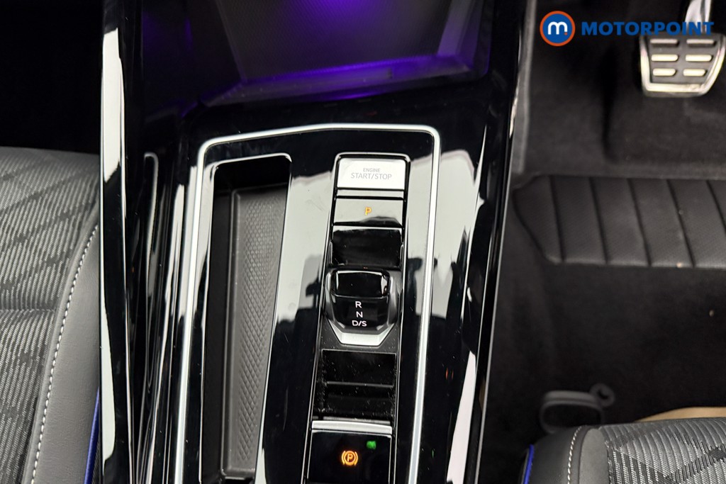 Volkswagen Golf R-Line Automatic Diesel Hatchback - Stock Number (1542415) - 11th supplementary image