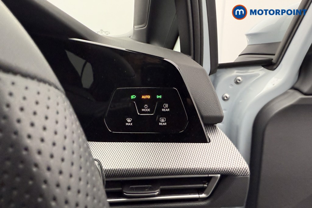 Volkswagen Golf R-Line Automatic Diesel Hatchback - Stock Number (1542415) - 14th supplementary image
