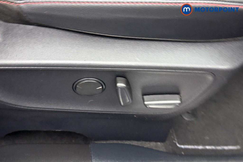 Ford Kuga St-Line Edition Manual Petrol SUV - Stock Number (1542565) - 18th supplementary image