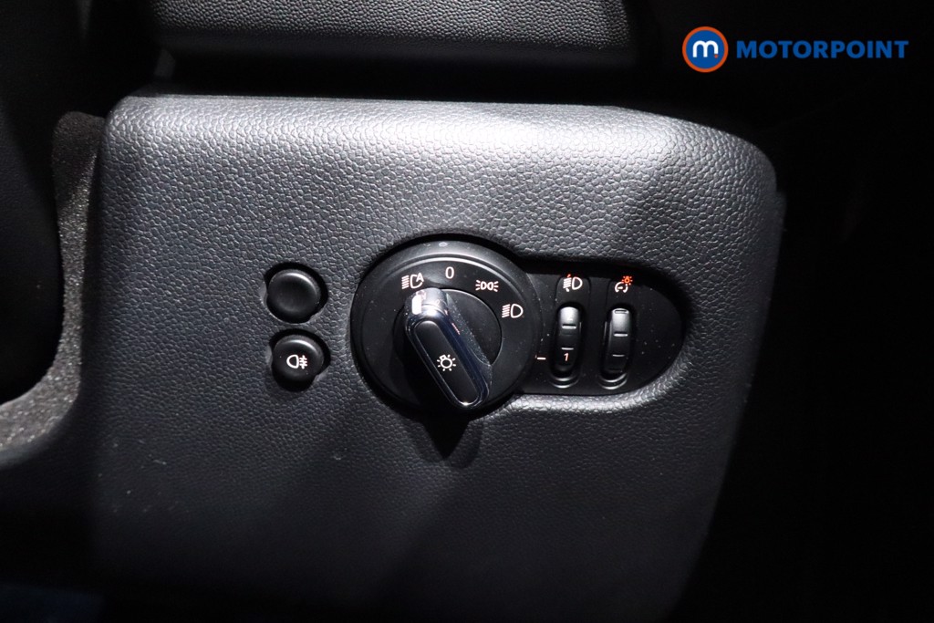 Mini Hatchback Cooper Classic Manual Petrol Hatchback - Stock Number (1542611) - 20th supplementary image