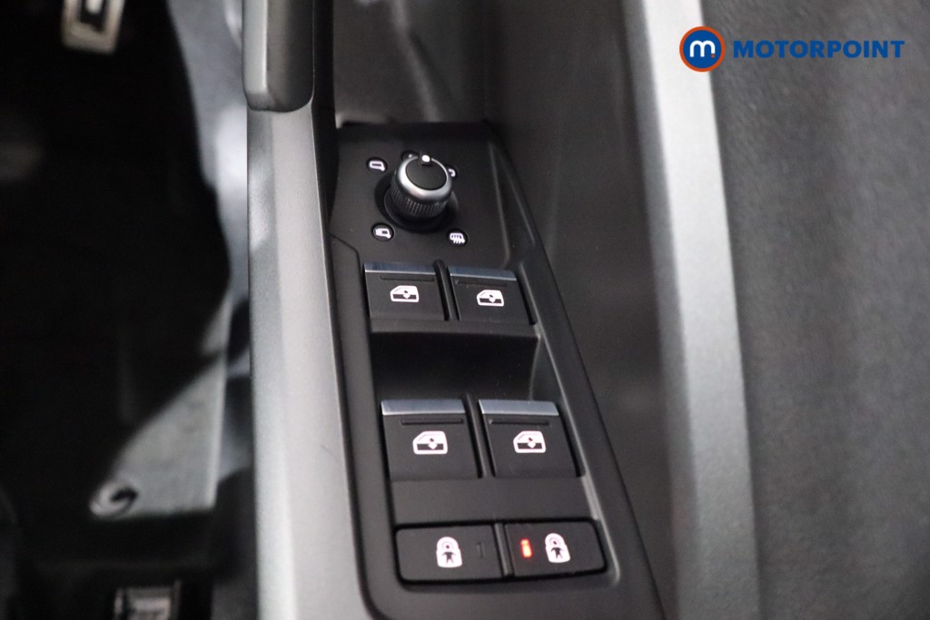 Audi Q3 S Line Manual Petrol SUV - Stock Number (1542997) - 19th supplementary image