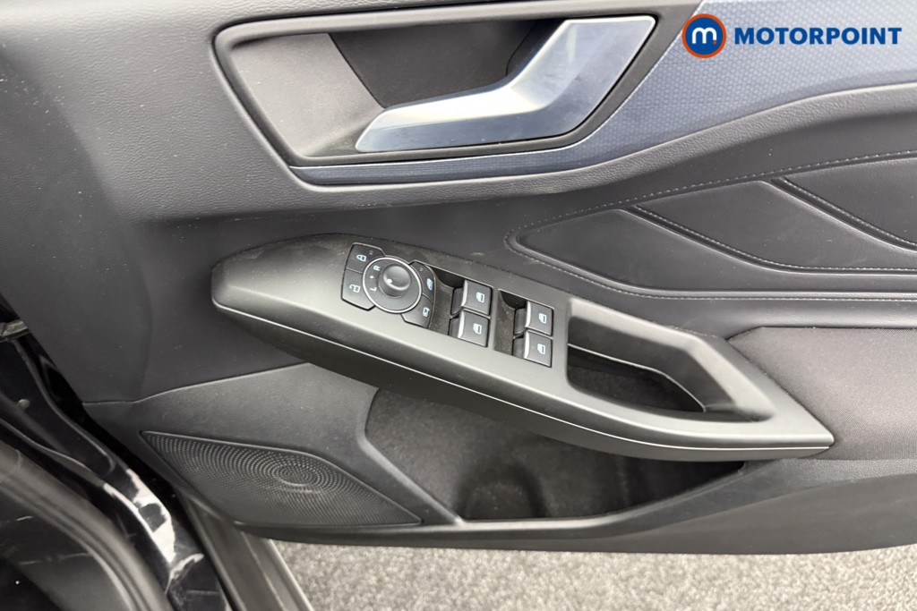 Ford Focus Active X Automatic Petrol-Electric Hybrid Estate - Stock Number (1543213) - 15th supplementary image