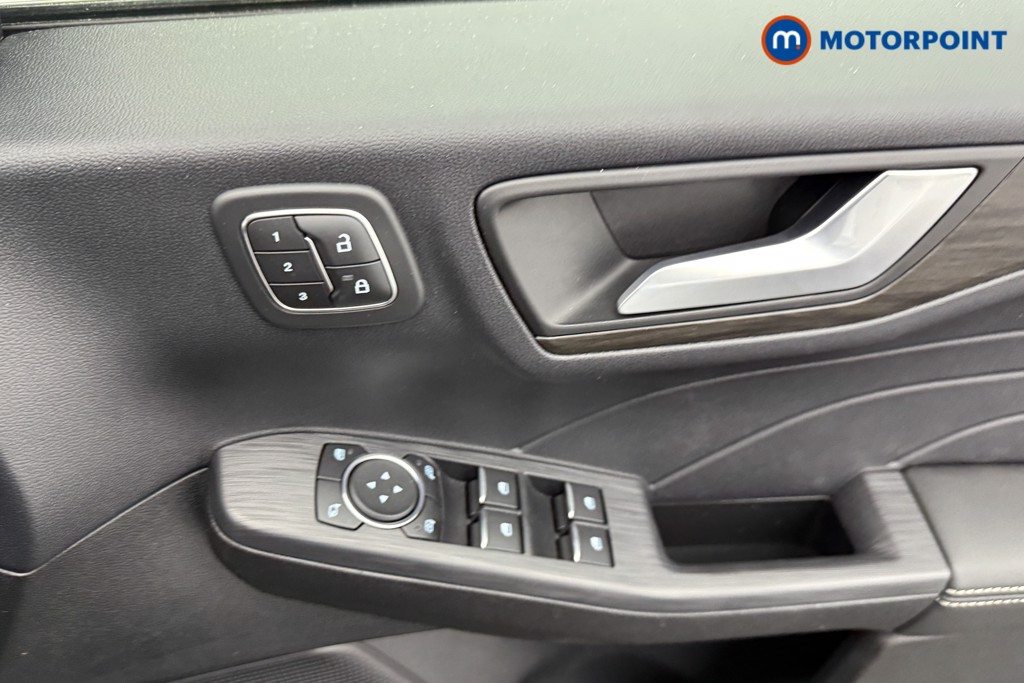 Ford Kuga Vignale Automatic Petrol Plug-In Hybrid SUV - Stock Number (1543223) - 17th supplementary image