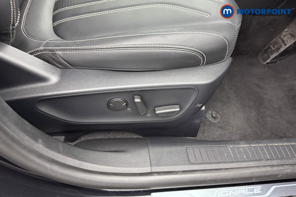 Ford Kuga Vignale Automatic Petrol Plug-In Hybrid SUV - Stock Number (1543223) - 18th supplementary image