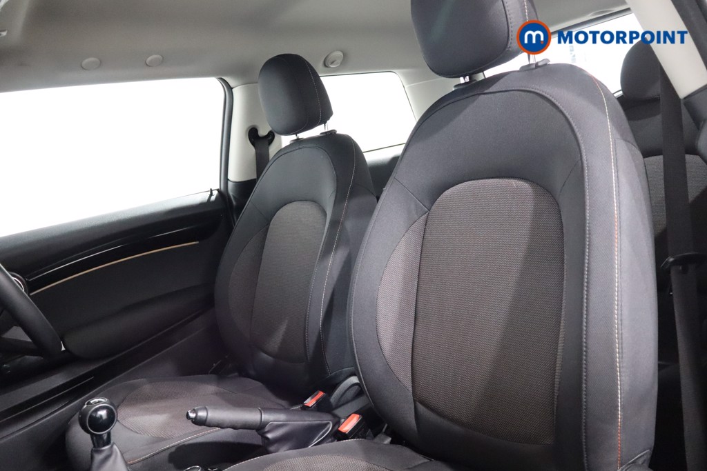 Mini Hatchback Cooper Classic Manual Petrol Hatchback - Stock Number (1543276) - 4th supplementary image