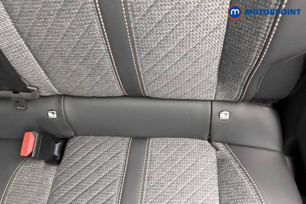 Peugeot 2008 Allure Manual Petrol SUV - Stock Number (1543368) - 22nd supplementary image