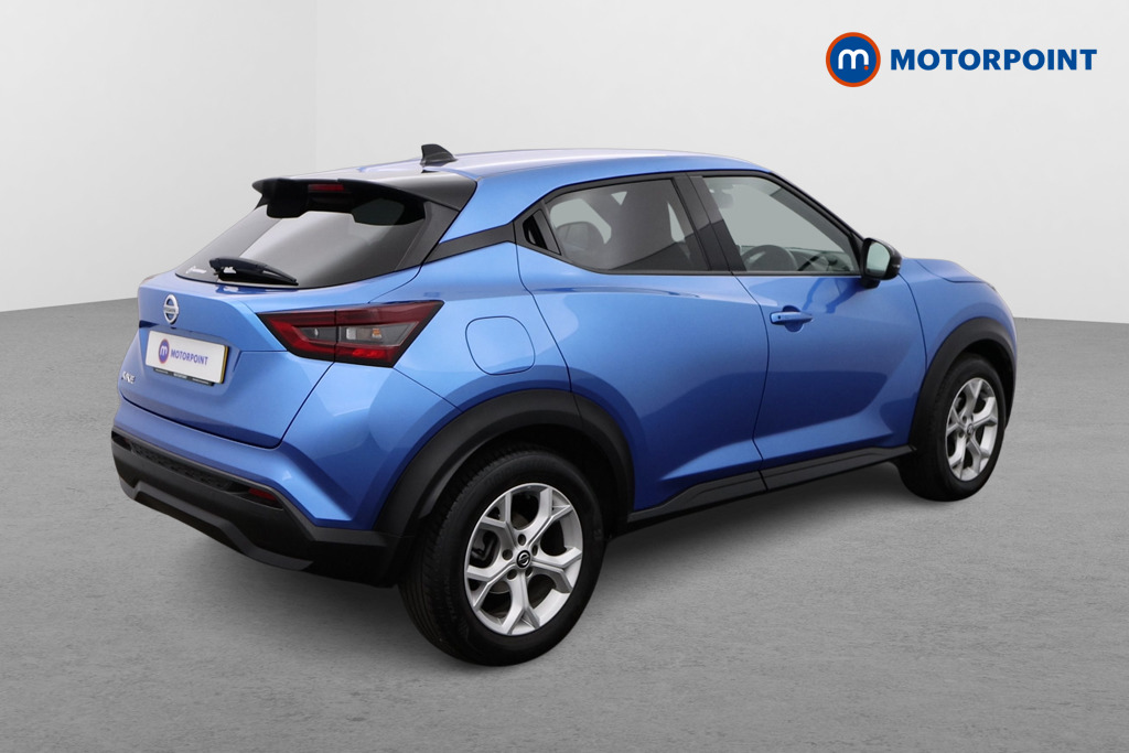 Nissan Juke N-Connecta Manual Petrol SUV - Stock Number (1543415) - Drivers side rear corner