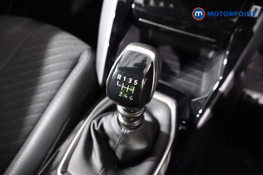 Peugeot 2008 Allure Manual Petrol SUV - Stock Number (1543563) - 18th supplementary image