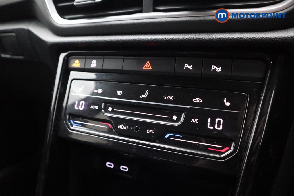 Volkswagen T-Roc R-Line Manual Petrol SUV - Stock Number (1543778) - 13th supplementary image