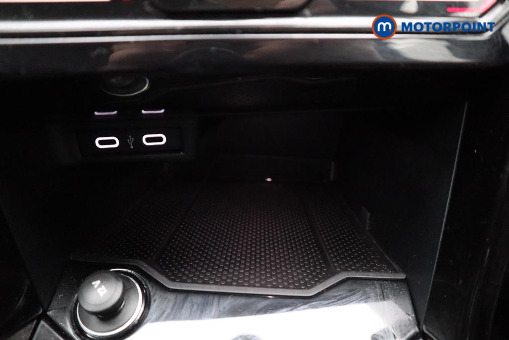 Volkswagen T-Roc R-Line Manual Petrol SUV - Stock Number (1543778) - 14th supplementary image