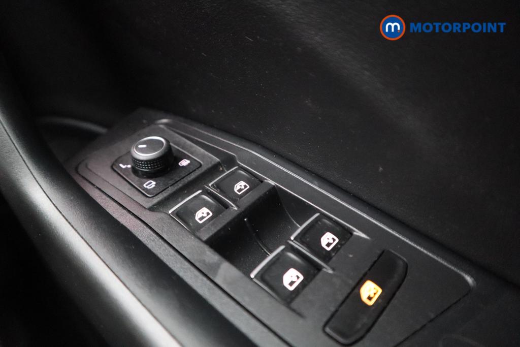 Volkswagen T-Roc R-Line Manual Petrol SUV - Stock Number (1543778) - 17th supplementary image