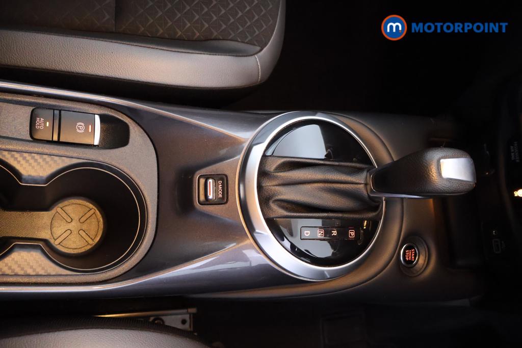 Nissan Juke N-Connecta Automatic Petrol SUV - Stock Number (1544036) - 6th supplementary image