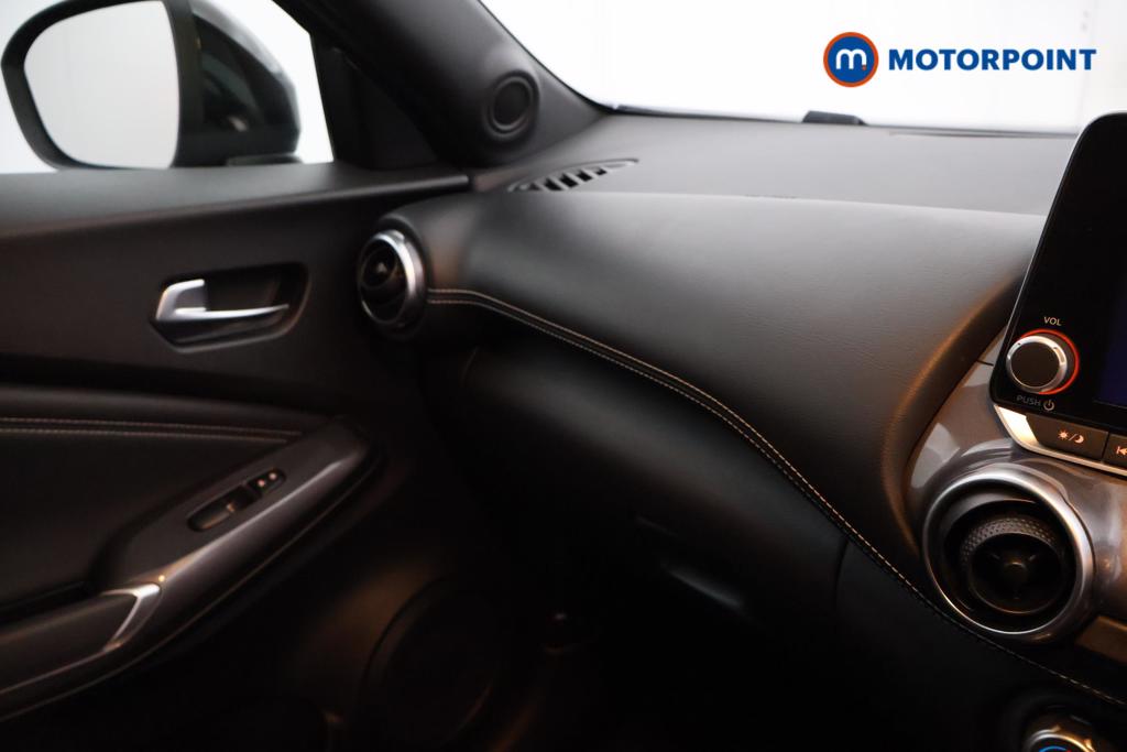 Nissan Juke N-Connecta Automatic Petrol SUV - Stock Number (1544036) - 7th supplementary image