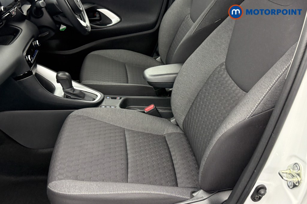 Toyota Yaris Icon Automatic Petrol-Electric Hybrid Hatchback - Stock Number (1544090) - 20th supplementary image