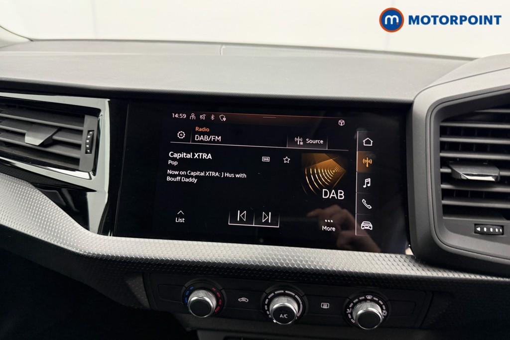 Audi A1 Technik Manual Petrol Hatchback - Stock Number (1544386) - 5th supplementary image