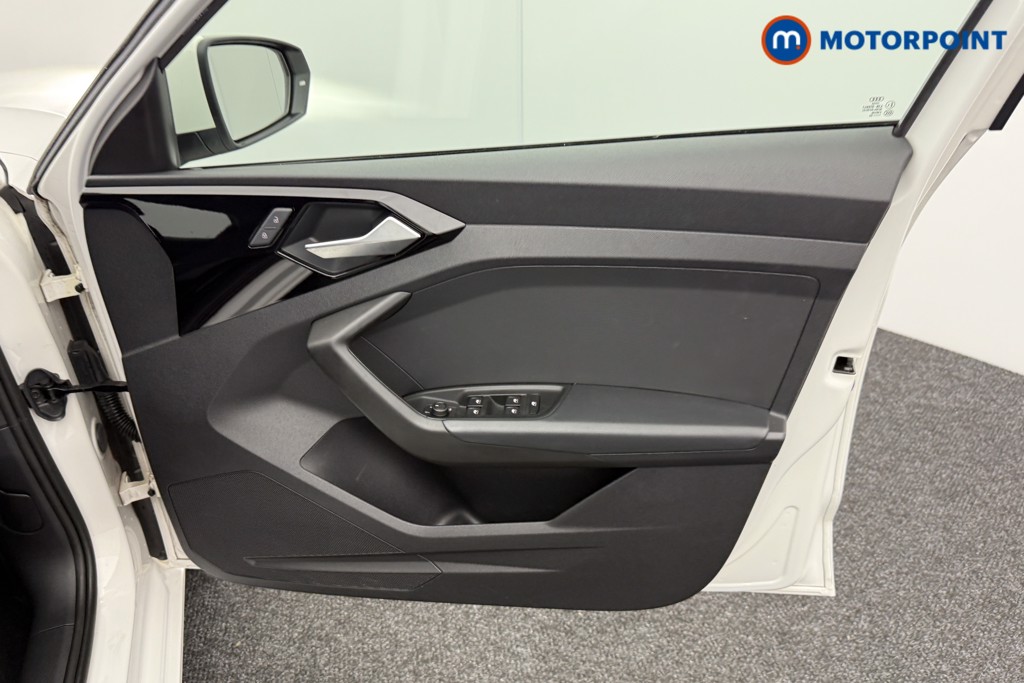 Audi A1 Technik Manual Petrol Hatchback - Stock Number (1544386) - 16th supplementary image