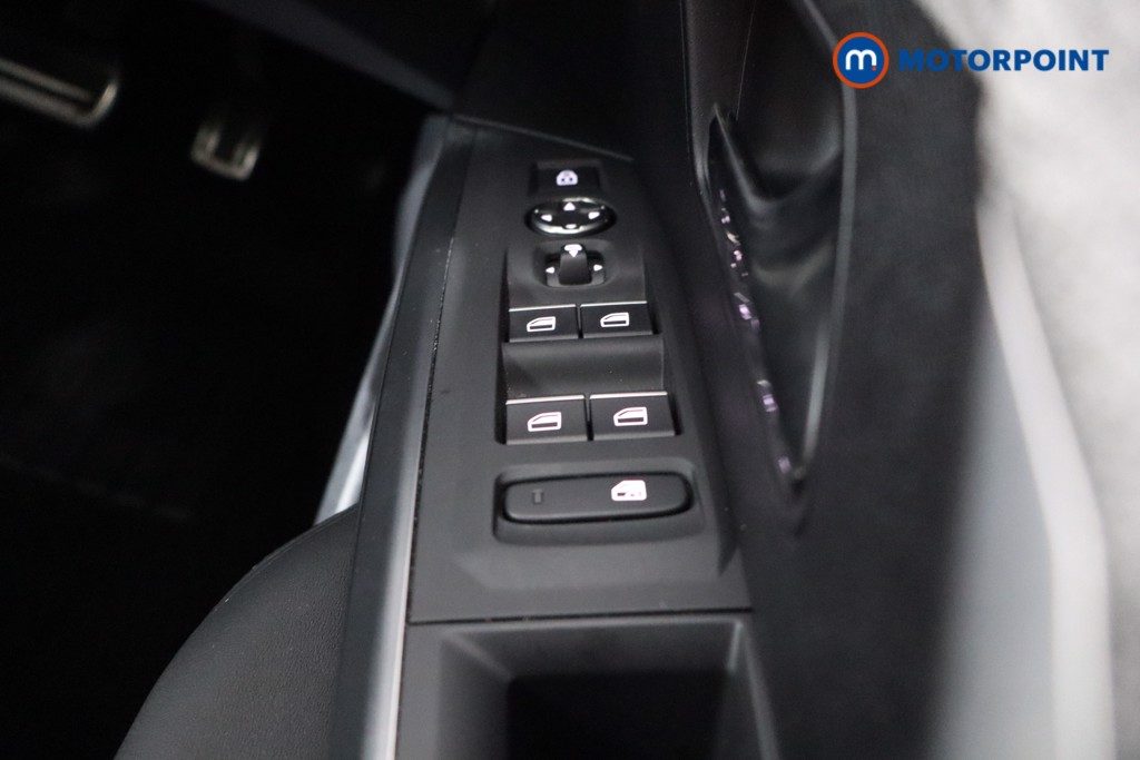 Peugeot 3008 GT Automatic Electric SUV - Stock Number (1545056) - 18th supplementary image