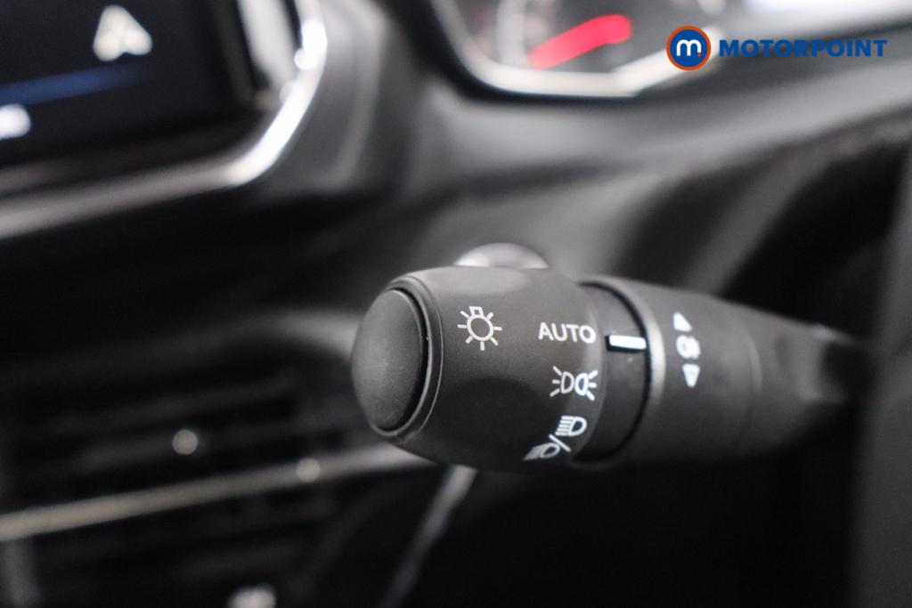 Peugeot 2008 Active Manual Petrol SUV - Stock Number (1519384) - 9th supplementary image