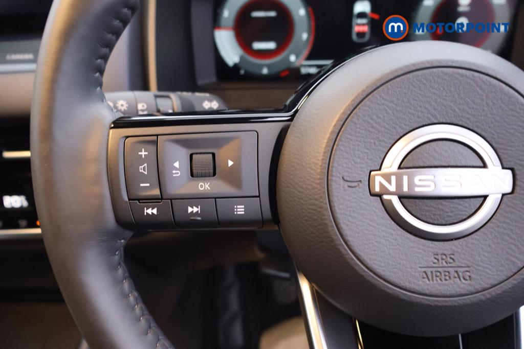 Nissan Qashqai Tekna Manual Petrol SUV - Stock Number (1529265) - 2nd supplementary image