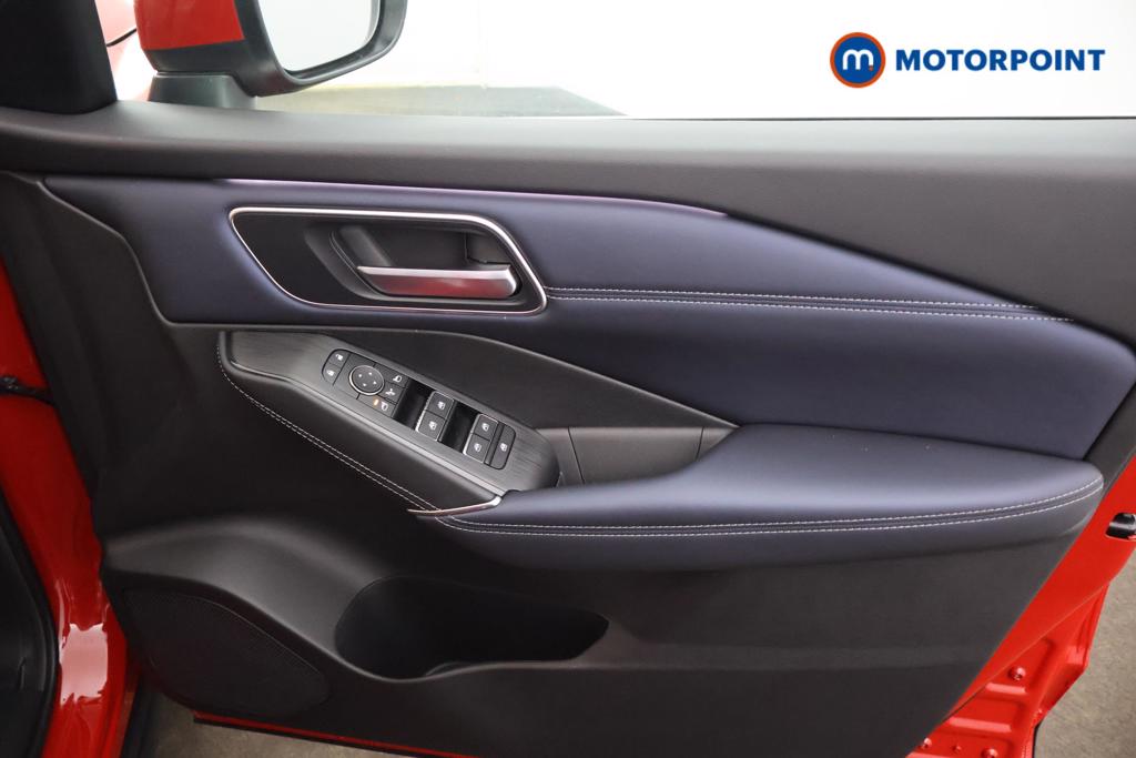 Nissan Qashqai Tekna Manual Petrol SUV - Stock Number (1529265) - 9th supplementary image