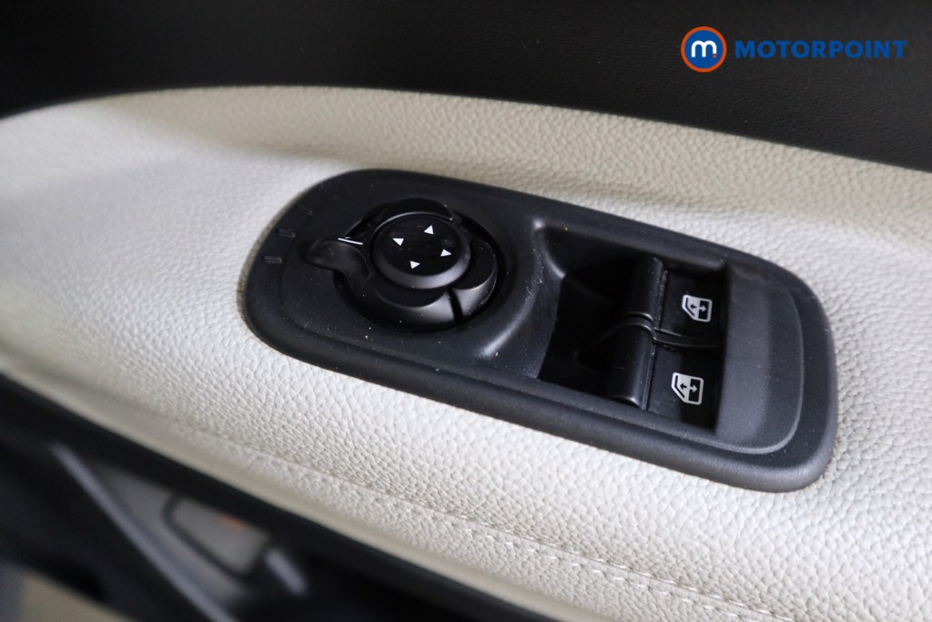 Fiat 500 La Prima Automatic Electric Convertible - Stock Number (1532274) - 11th supplementary image