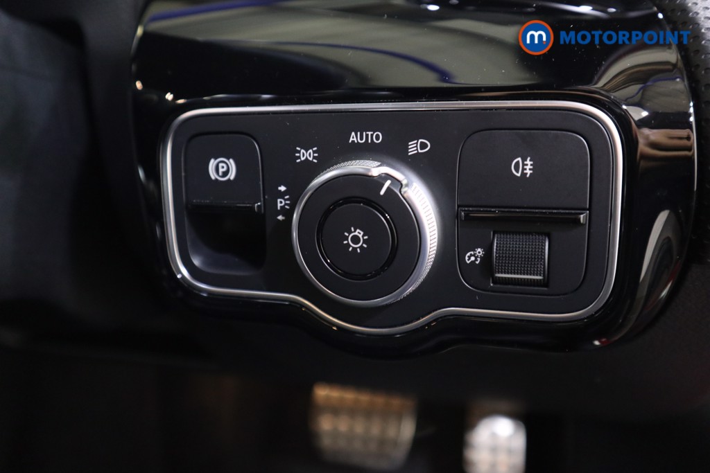 Mercedes-Benz A Class Amg Line Automatic Petrol Plug-In Hybrid Saloon - Stock Number (1533391) - 9th supplementary image