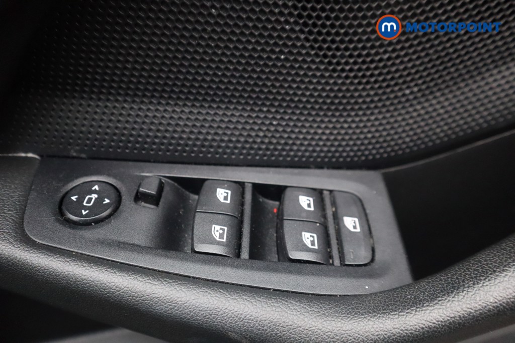 BMW 1 Series SE Automatic Petrol Hatchback - Stock Number (1534865) - 25th supplementary image
