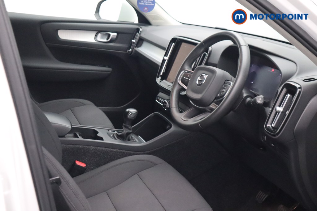 Volvo Xc40 Momentum Manual Petrol SUV - Stock Number (1535006) - 3rd supplementary image