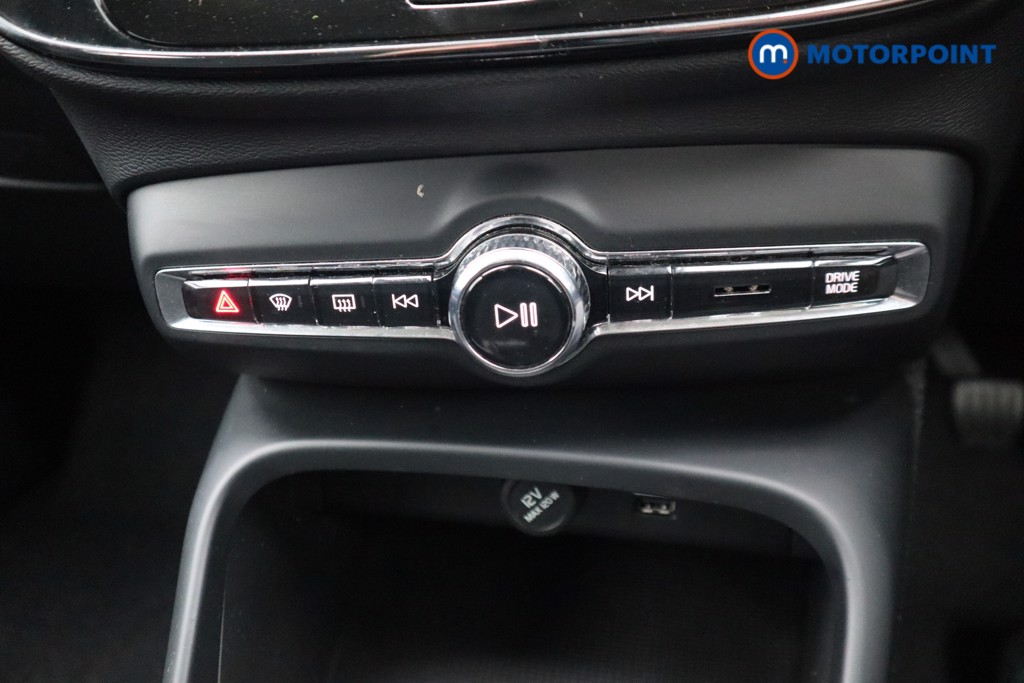 Volvo Xc40 Momentum Manual Petrol SUV - Stock Number (1535006) - 9th supplementary image