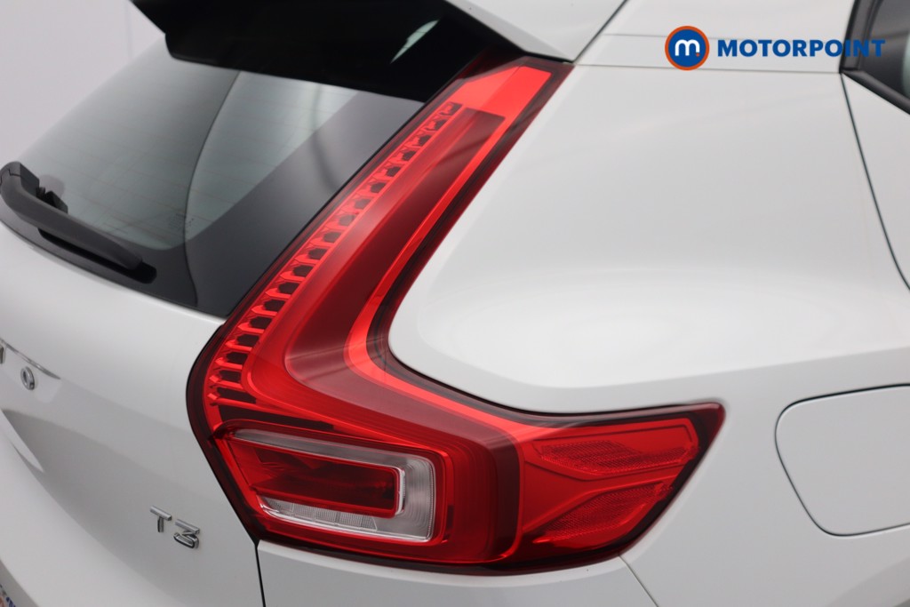 Volvo Xc40 Momentum Manual Petrol SUV - Stock Number (1535006) - 24th supplementary image