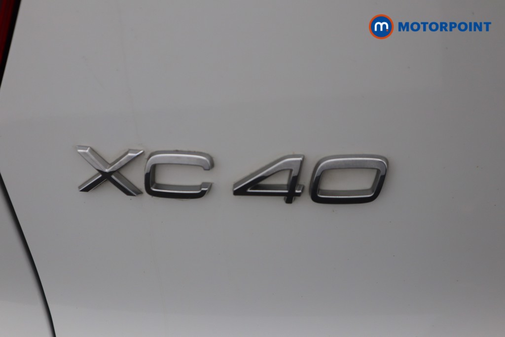 Volvo Xc40 Momentum Manual Petrol SUV - Stock Number (1535006) - 28th supplementary image