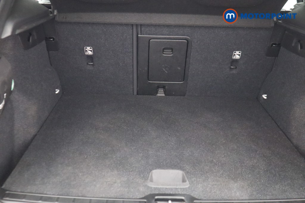 Volvo Xc40 Momentum Manual Petrol SUV - Stock Number (1535006) - 32nd supplementary image