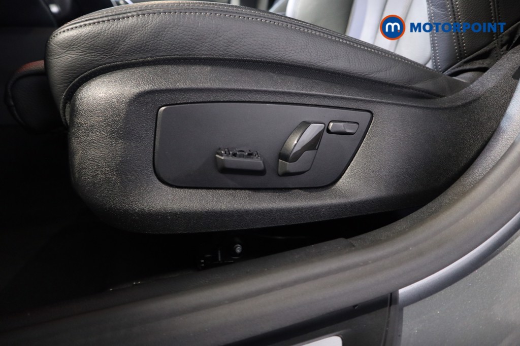 BMW 5 Series M Sport Automatic Petrol Plug-In Hybrid Estate - Stock Number (1536098) - 15th supplementary image