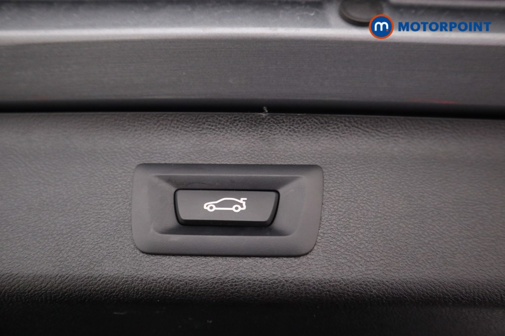 BMW 5 Series M Sport Automatic Petrol Plug-In Hybrid Estate - Stock Number (1536098) - 19th supplementary image